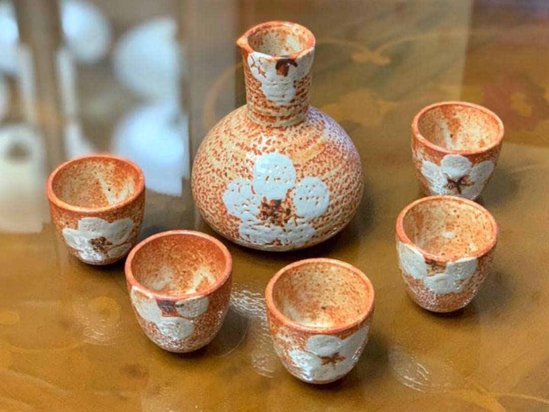 志野徳利猪口セットです ☆陶器 瀬戸物 美濃焼 伝統工芸品 志野 徳利 猪口 盃 酒器 5種
